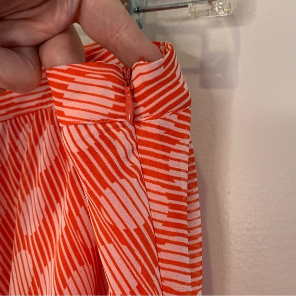 Liz Claiborne flirty orange and white abstract dot and stripe  skirt. Size 14 - Picture 8 of 8